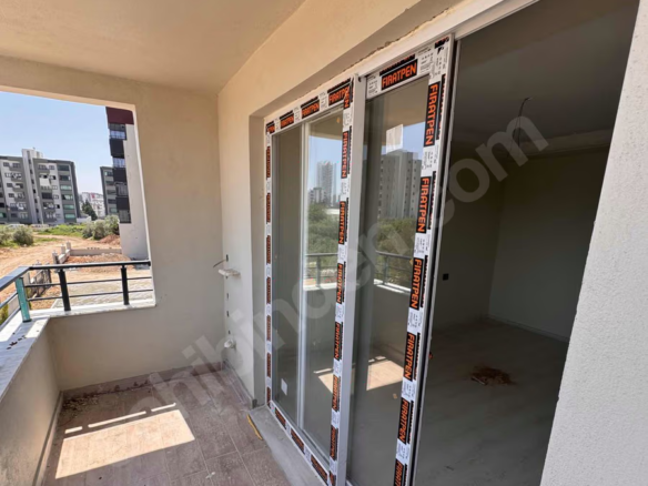 Mersin Mezitli 75. Yıl Mahallesi 3+0 175 m² Doğalgaz Kombili Satılık Daire