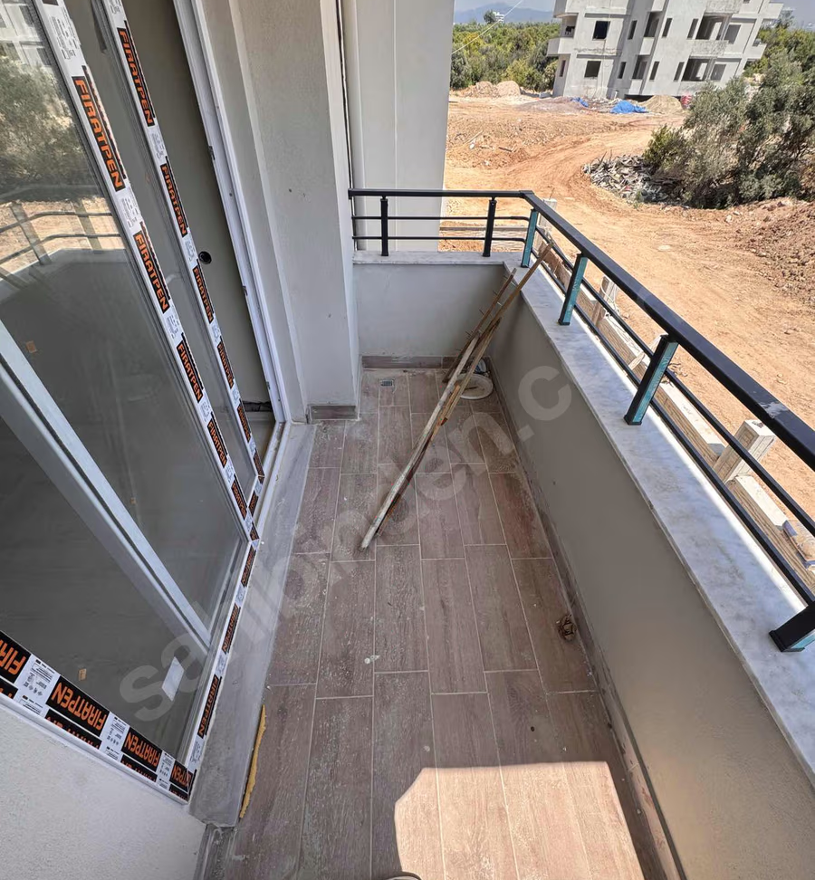 Mersin Mezitli 75. Yıl Mahallesi 3+0 175 m² Doğalgaz Kombili Satılık Daire