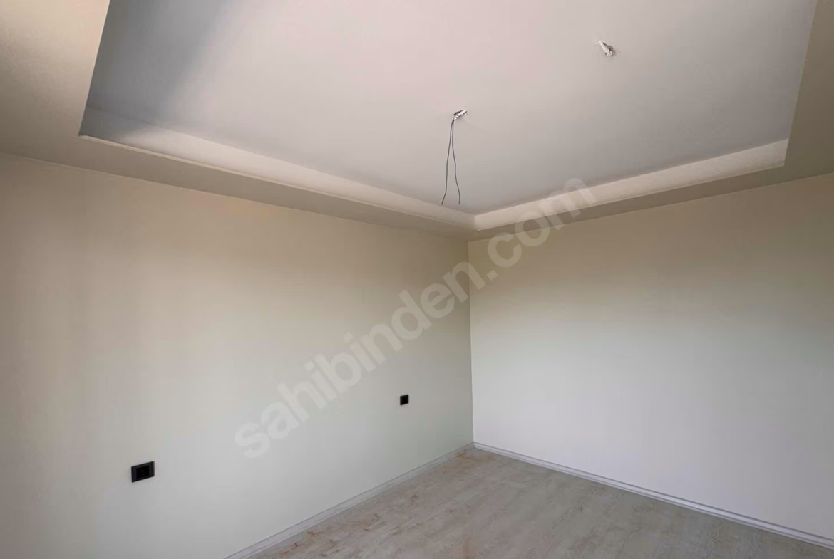 Mersin Mezitli 75. Yıl Mahallesi 3+0 175 m² Doğalgaz Kombili Satılık Daire