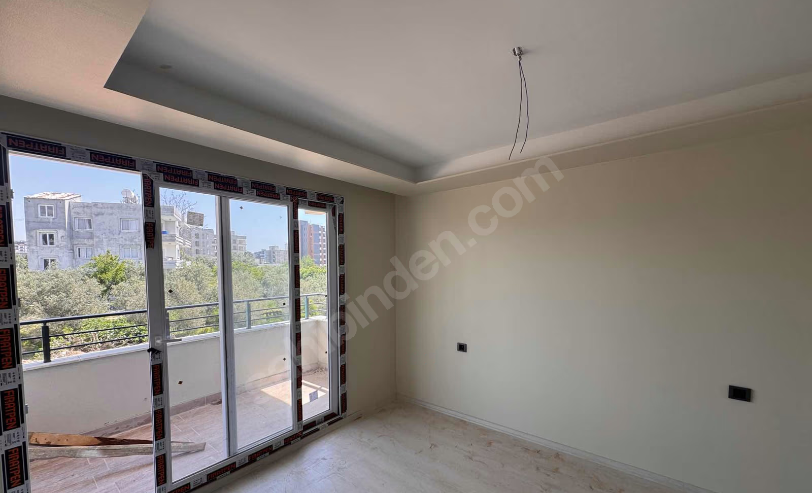 Mersin Mezitli 75. Yıl Mahallesi 3+0 175 m² Doğalgaz Kombili Satılık Daire