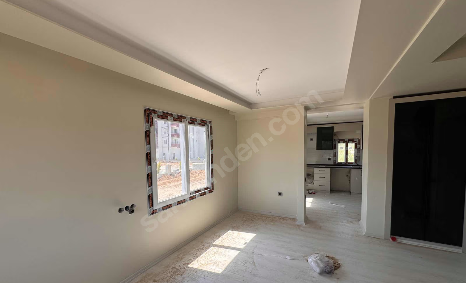 Mersin Mezitli 75. Yıl Mahallesi 3+0 175 m² Doğalgaz Kombili Satılık Daire
