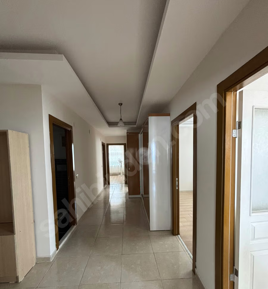 Mersin Mezitli 75. Yıl Mahallesi 3+1 140 m² Doğalgaz Kombili Kiralık Daire