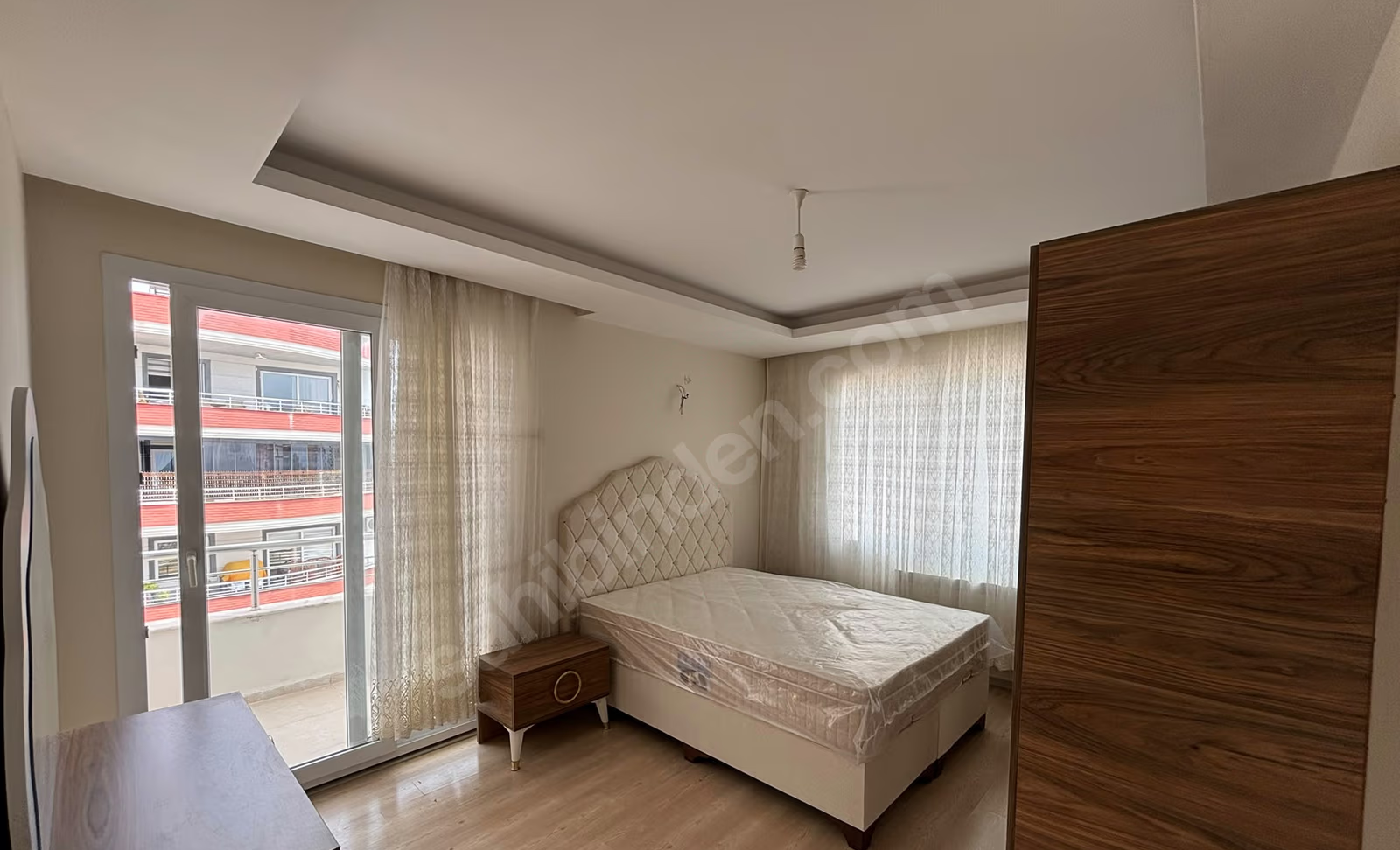 Mersin Mezitli 75. Yıl Mahallesi 3+1 140 m² Doğalgaz Kombili Kiralık Daire