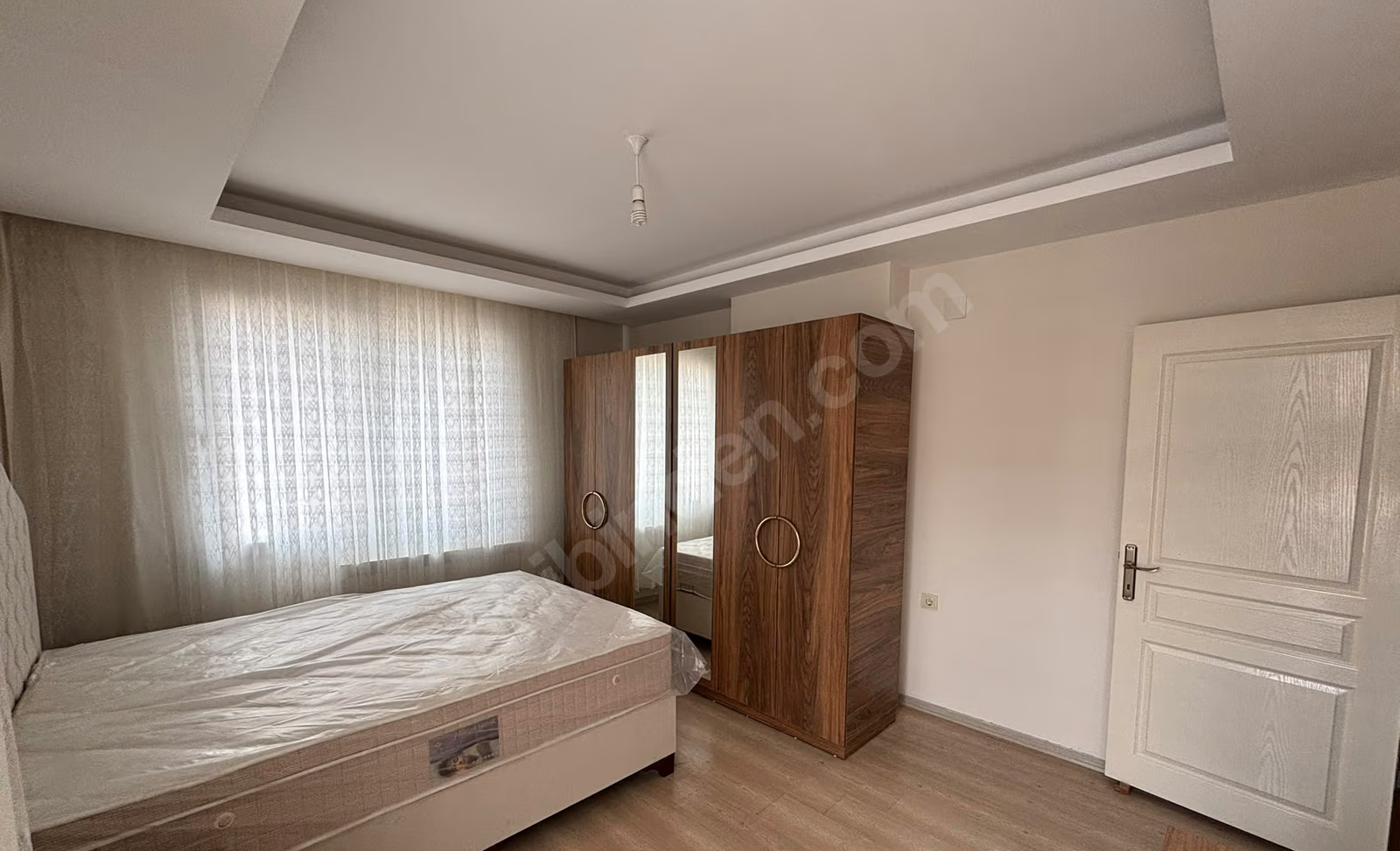Mersin Mezitli 75. Yıl Mahallesi 3+1 140 m² Doğalgaz Kombili Kiralık Daire