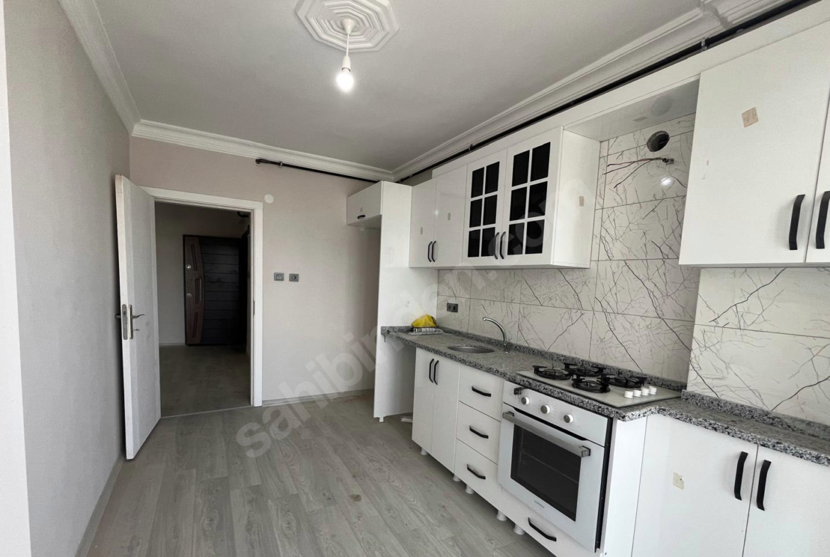 Mersin Mezitli 75. Yıl Mahallesi 3+1 150 m² Doğalgaz Kombili Satılık Daire
