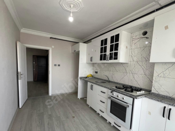 Mersin Mezitli 75. Yıl Mahallesi 3+1 150 m² Doğalgaz Kombili Satılık Daire