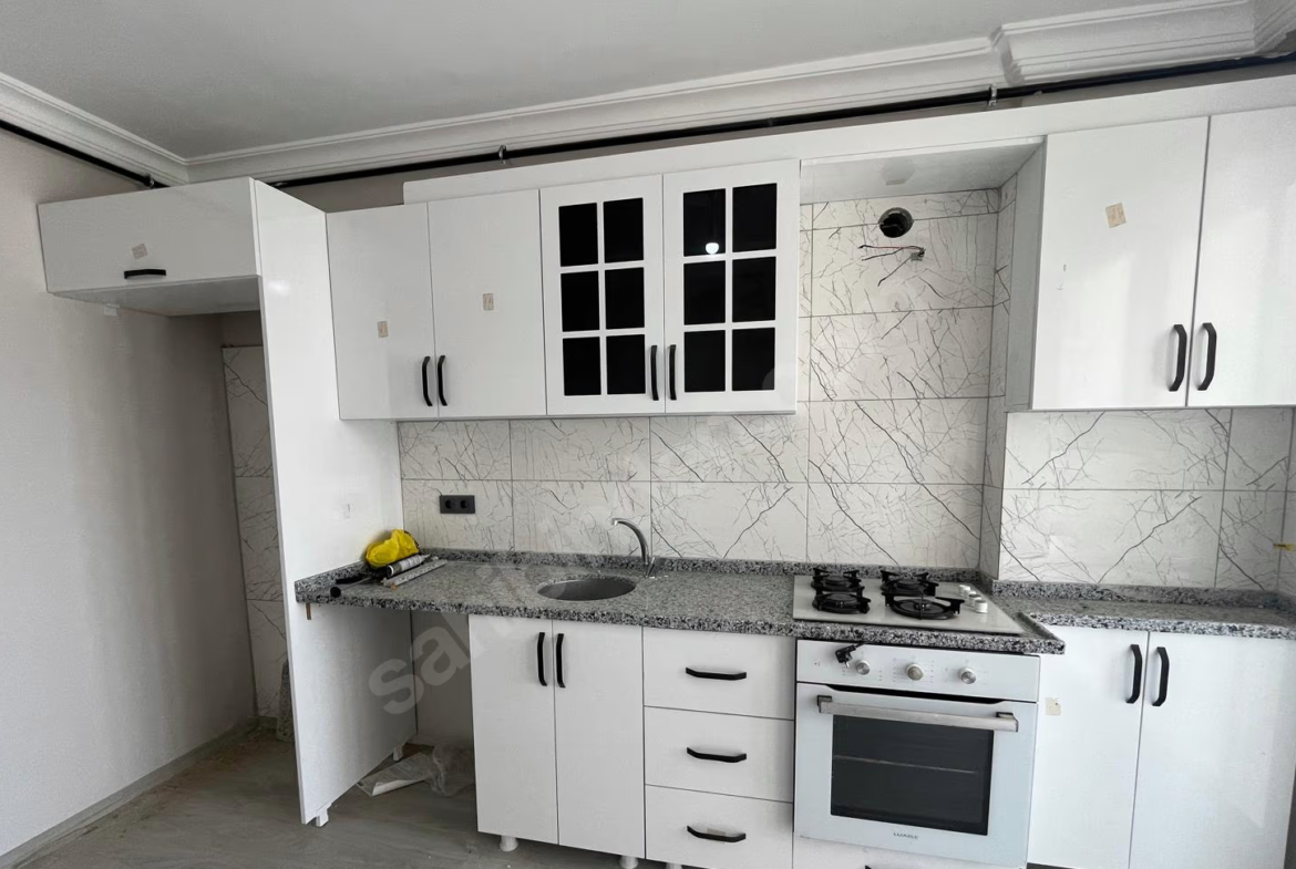 Mersin Mezitli 75. Yıl Mahallesi 3+1 150 m² Doğalgaz Kombili Satılık Daire