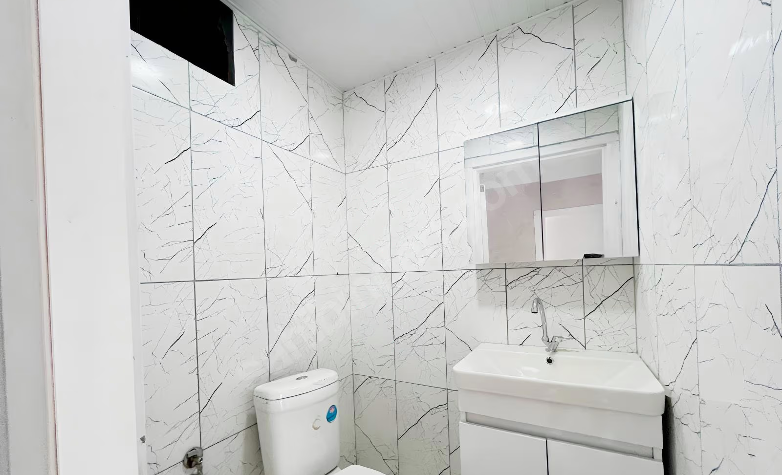 Mersin Mezitli 75. Yıl Mahallesi 3+1 150 m² Doğalgaz Kombili Satılık Daire