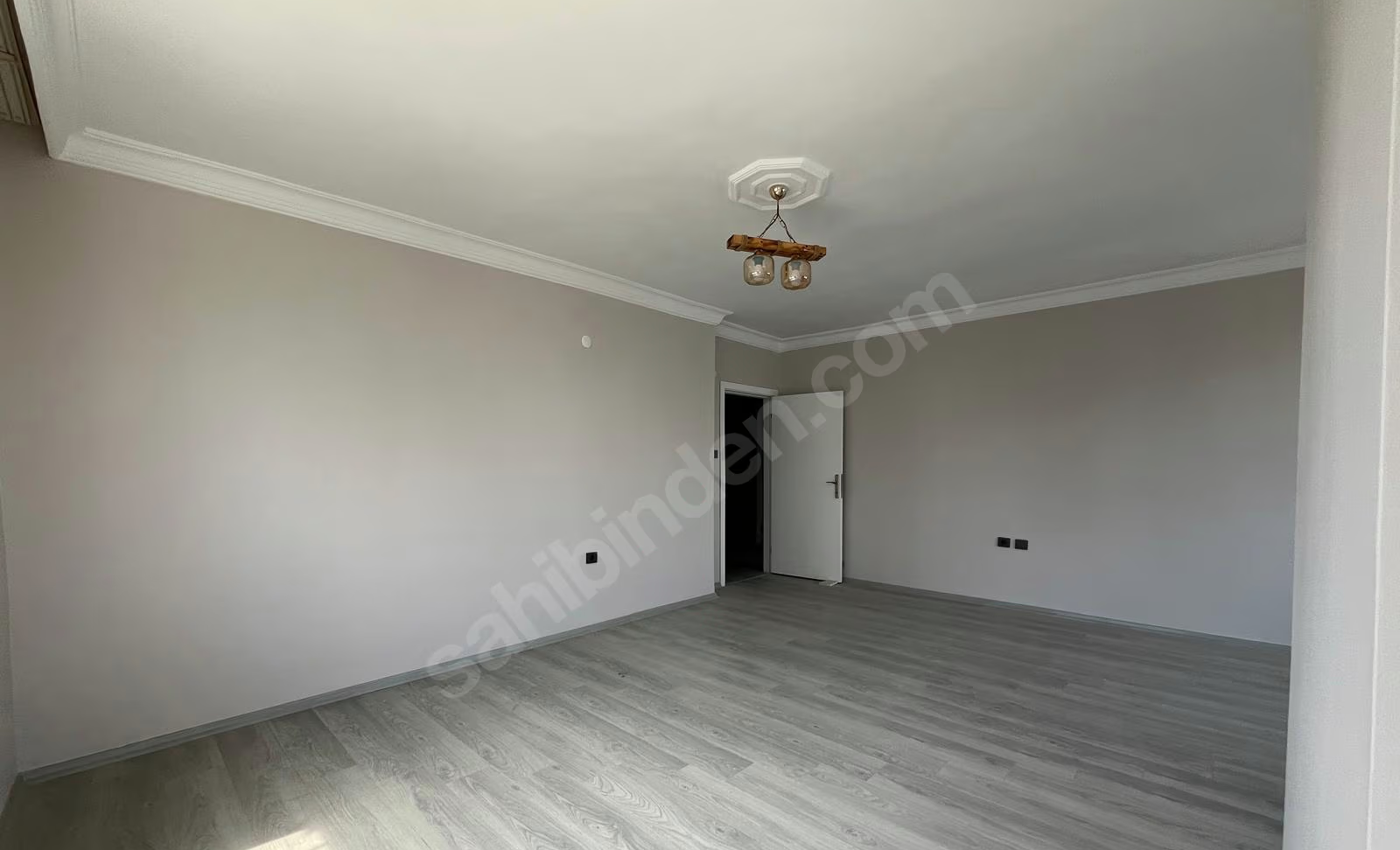 Mersin Mezitli 75. Yıl Mahallesi 3+1 150 m² Doğalgaz Kombili Satılık Daire
