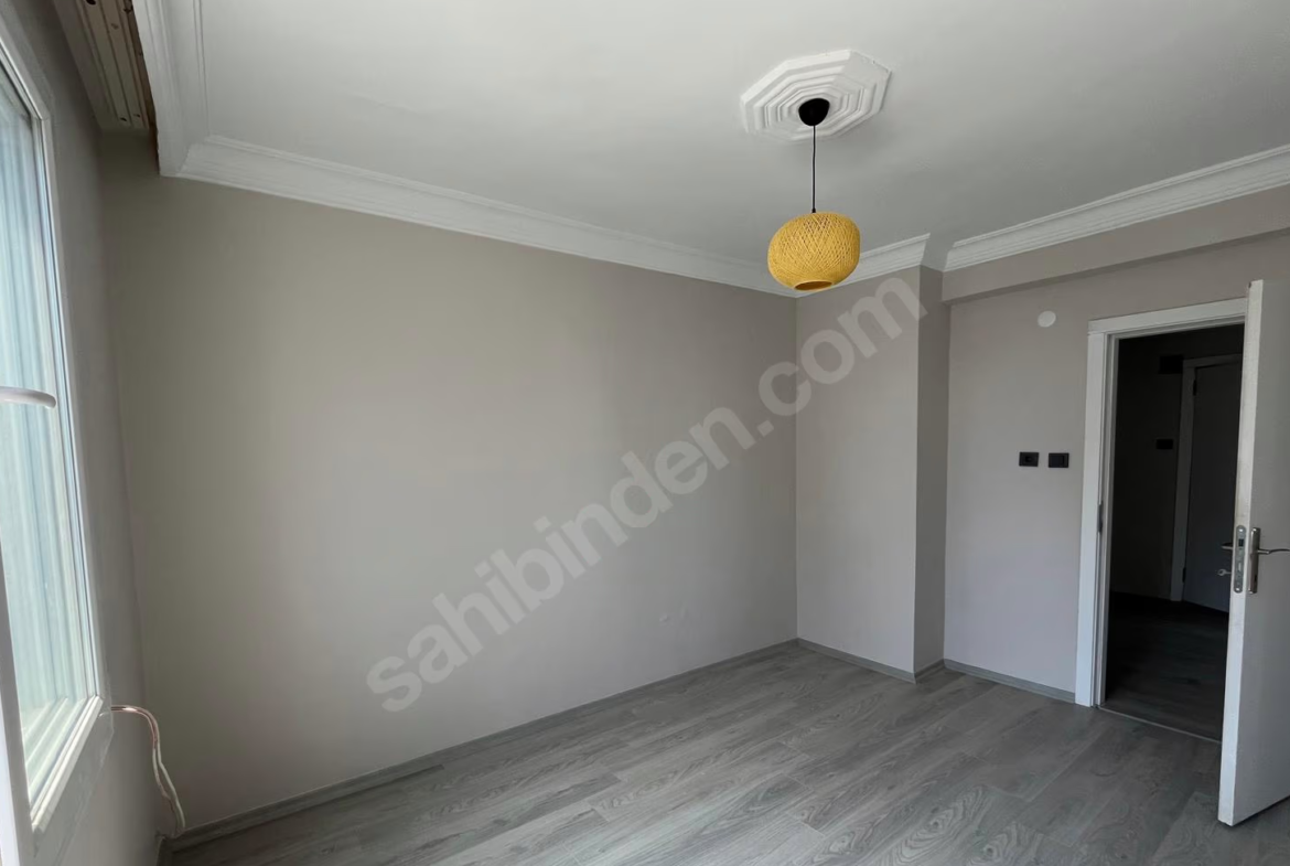 Mersin Mezitli 75. Yıl Mahallesi 3+1 150 m² Doğalgaz Kombili Satılık Daire