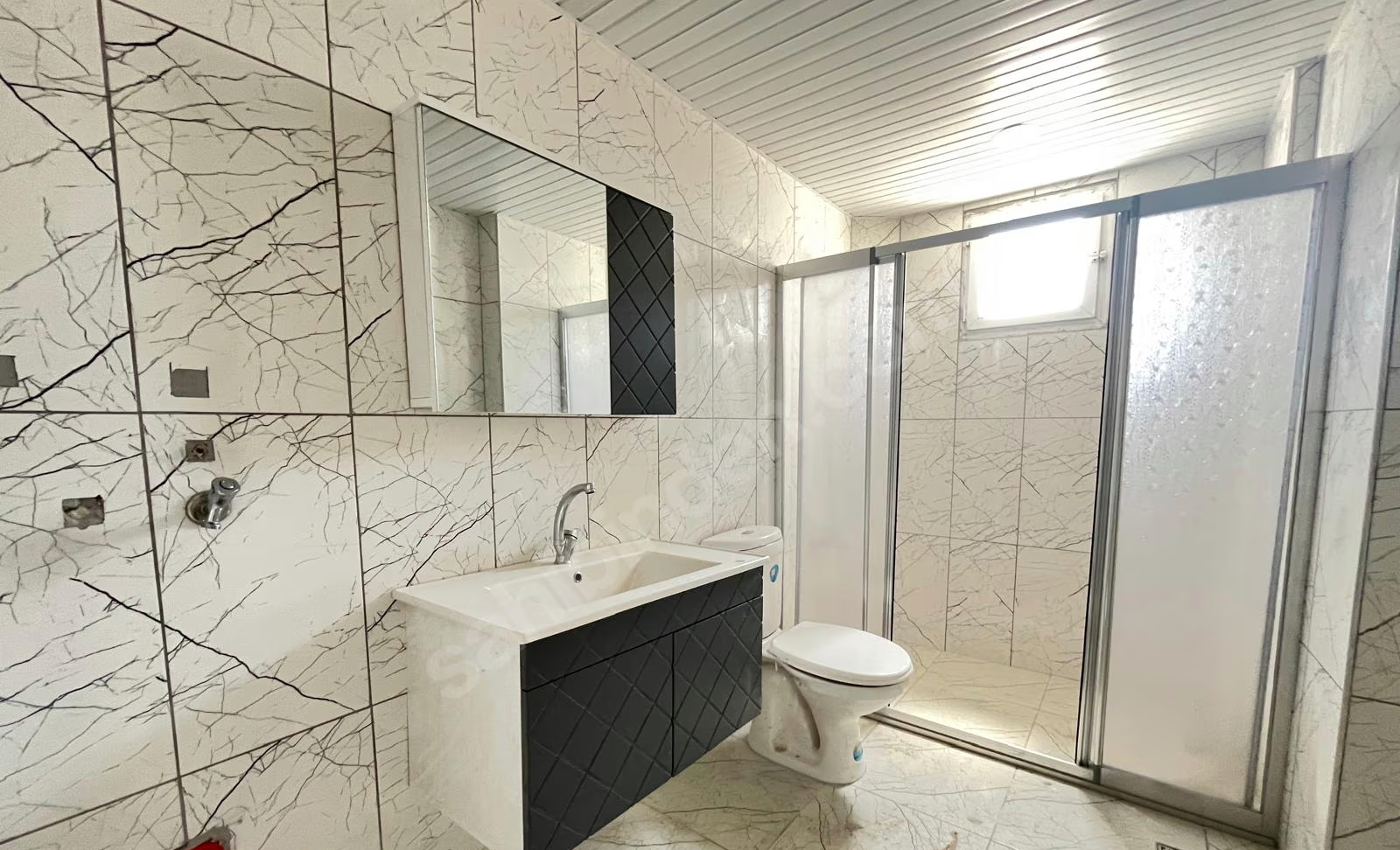Mersin Mezitli 75. Yıl Mahallesi 3+1 150 m² Doğalgaz Kombili Satılık Daire