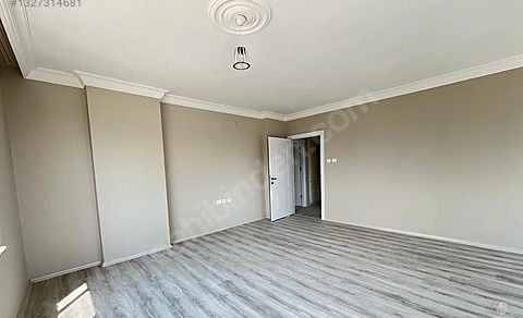 Mersin Mezitli 75. Yıl Mahallesi 3+1 160 m² Doğalgaz Kombili Satılık Daire
