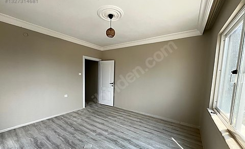 Mersin Mezitli 75. Yıl Mahallesi 3+1 160 m² Doğalgaz Kombili Satılık Daire