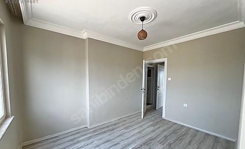 Mersin Mezitli 75. Yıl Mahallesi 3+1 160 m² Doğalgaz Kombili Satılık Daire