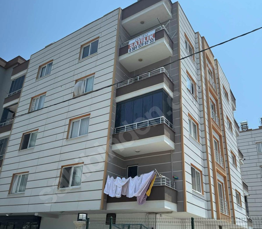 Mersin Mezitli 75. Yıl Mahallesi 3+1 170 m² Doğalgaz Kombili Satılık Daire