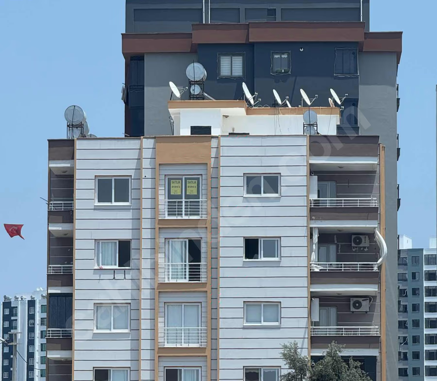 Mersin Mezitli 75. Yıl Mahallesi 3+1 170 m² Doğalgaz Kombili Satılık Daire