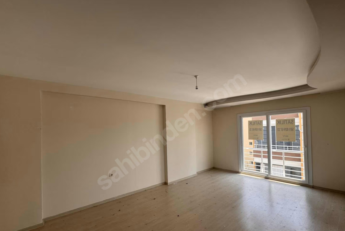 Mersin Mezitli 75. Yıl Mahallesi 3+1 170 m² Doğalgaz Kombili Satılık Daire