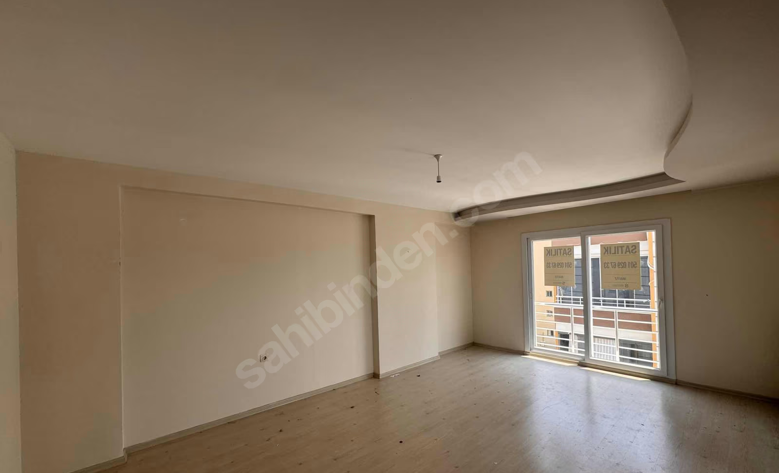 Mersin Mezitli 75. Yıl Mahallesi 3+1 170 m² Doğalgaz Kombili Satılık Daire