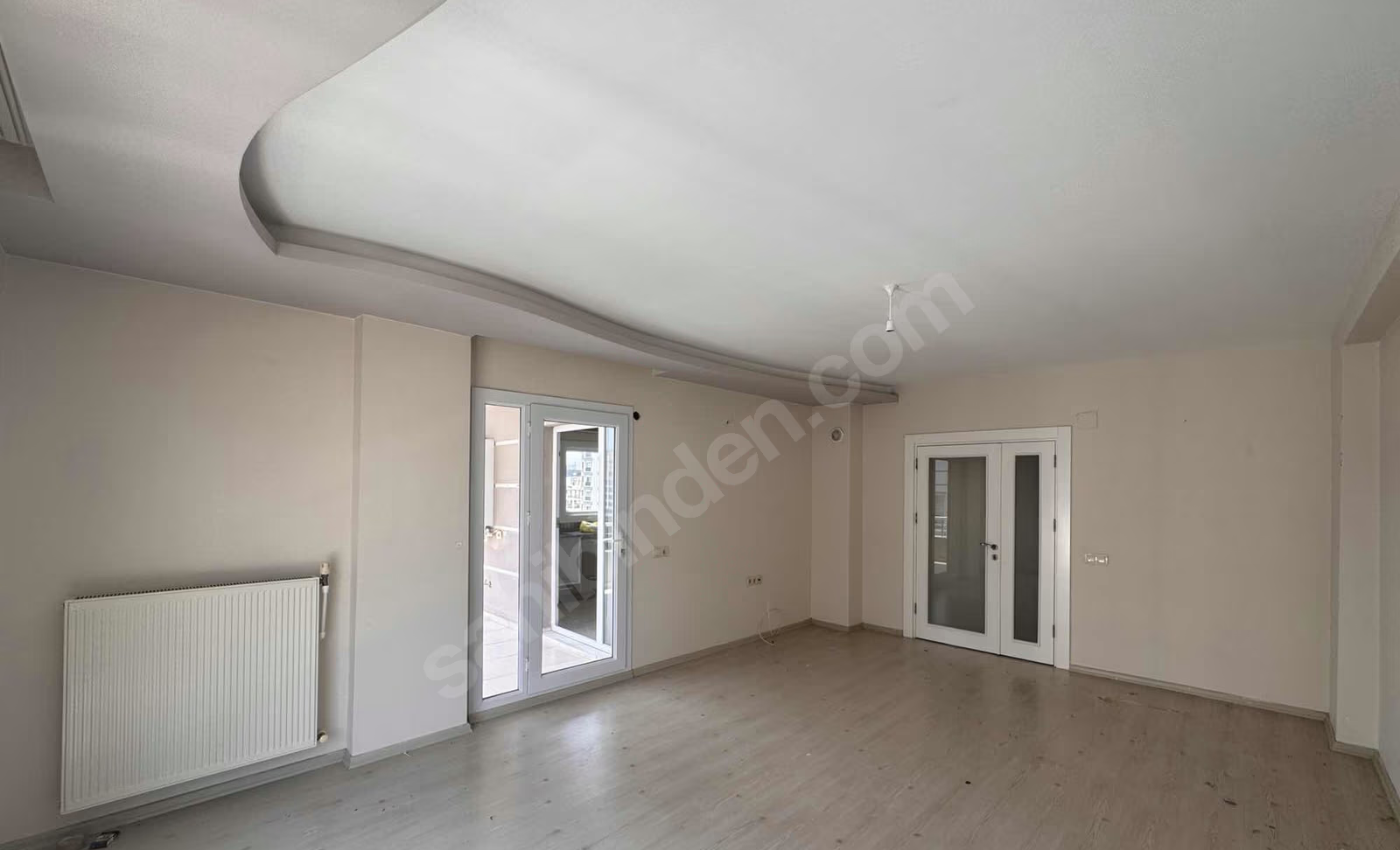 Mersin Mezitli 75. Yıl Mahallesi 3+1 170 m² Doğalgaz Kombili Satılık Daire