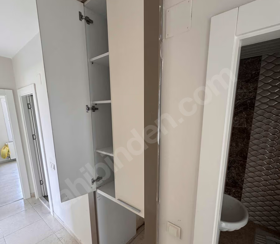 Mersin Mezitli 75. Yıl Mahallesi 3+1 170 m² Doğalgaz Kombili Satılık Daire