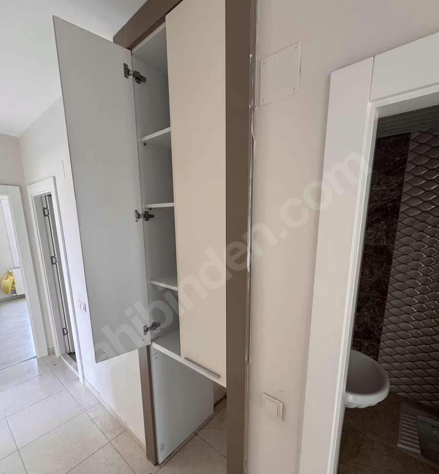 Mersin Mezitli 75. Yıl Mahallesi 3+1 170 m² Doğalgaz Kombili Satılık Daire