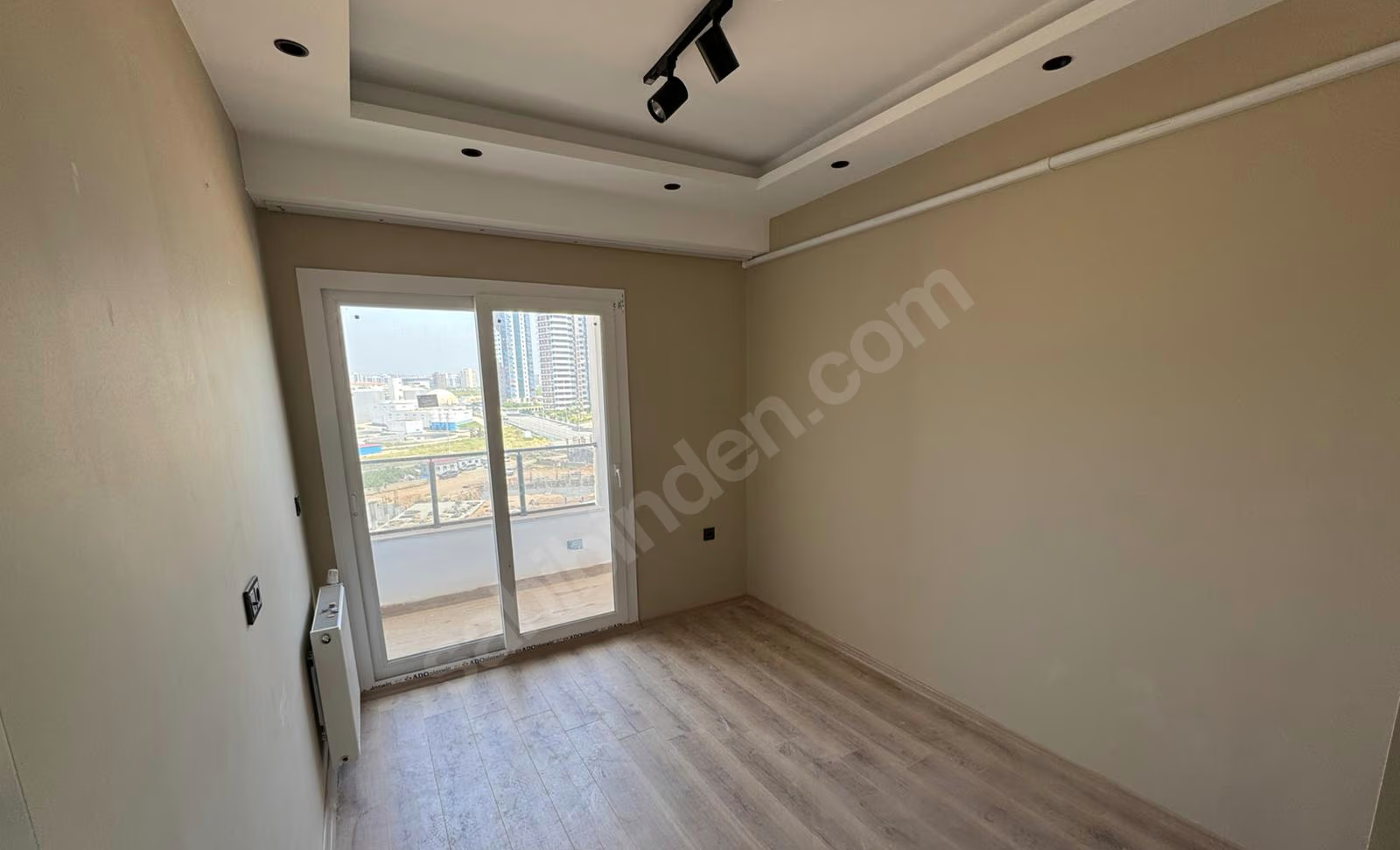 Mersin Mezitli Akdeniz Mahallesi 1+1 55 m² Doğalgaz Kombili Kiralık Daire 3 Mersin Mezitli Akdeniz Mahallesi 1+1 55 m² Doğalgaz Kombili Kiralık Daire