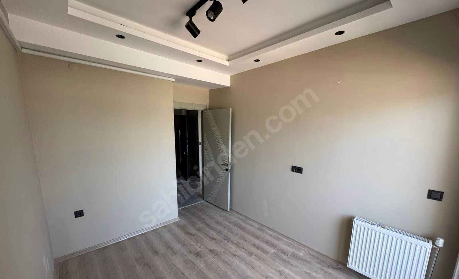 Mersin Mezitli Akdeniz Mahallesi 1+1 55 m² Doğalgaz Kombili Kiralık Daire 4 Mersin Mezitli Akdeniz Mahallesi 1+1 55 m² Doğalgaz Kombili Kiralık Daire