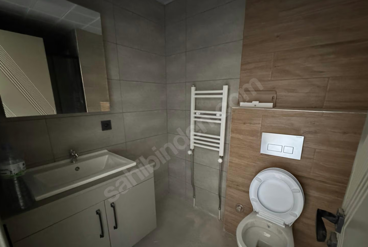 Mersin Mezitli Akdeniz Mahallesi 1+1 55 m² Doğalgaz Kombili Kiralık Daire