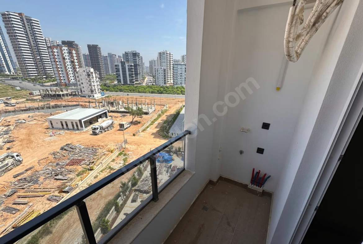 Mersin Mezitli Akdeniz Mahallesi 1+1 55 m² Doğalgaz Kombili Kiralık Daire