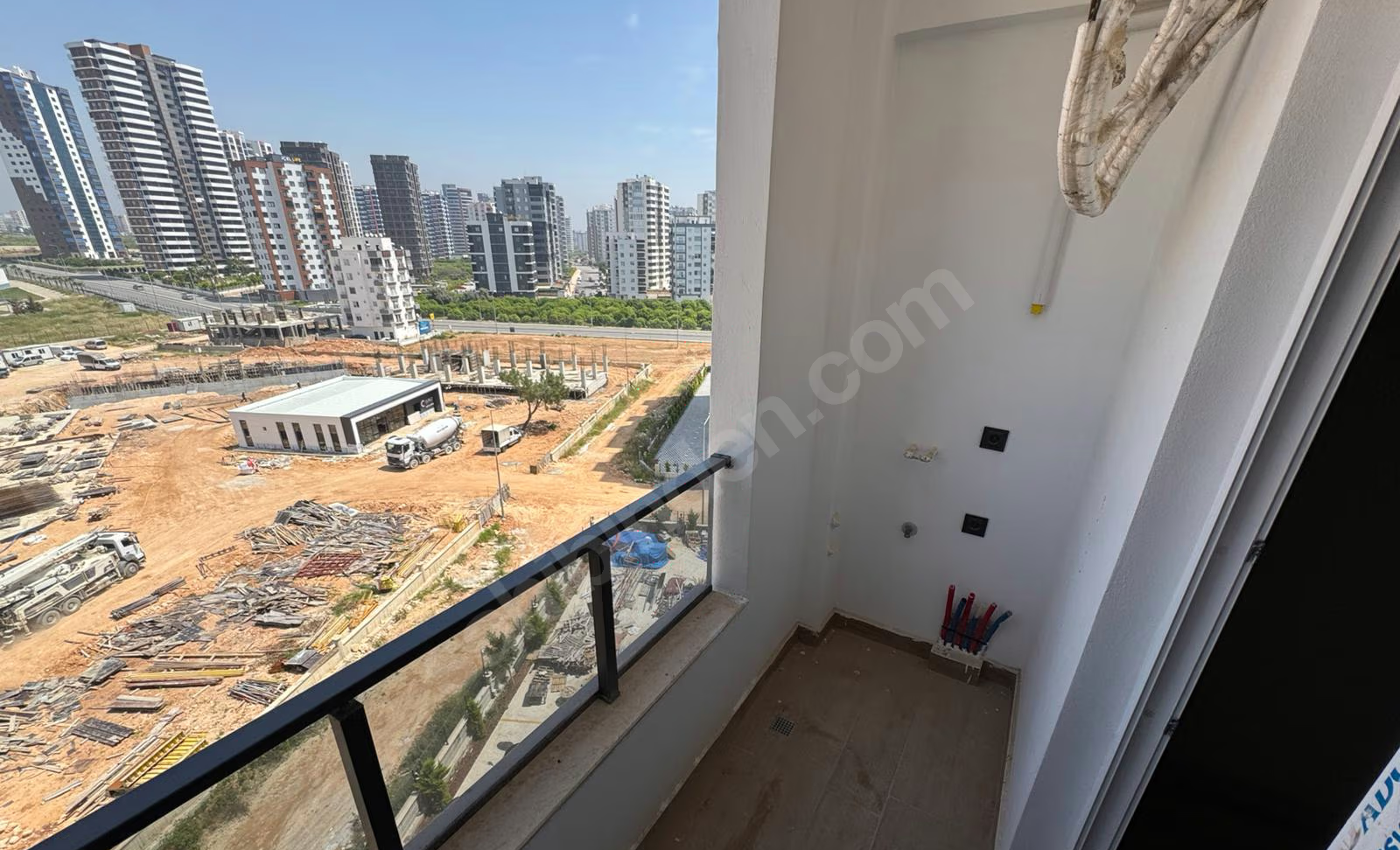 Mersin Mezitli Akdeniz Mahallesi 1+1 55 m² Doğalgaz Kombili Kiralık Daire 9 Mersin Mezitli Akdeniz Mahallesi 1+1 55 m² Doğalgaz Kombili Kiralık Daire