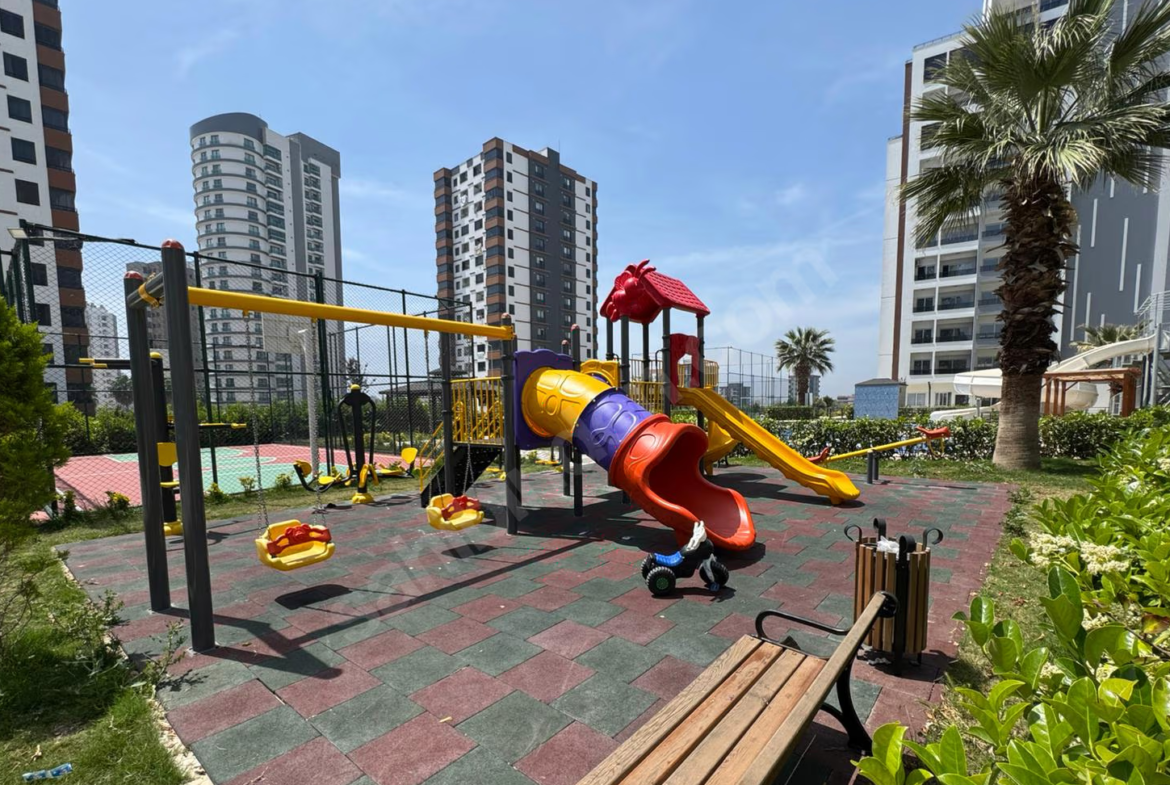 Mersin Mezitli Akdeniz Mahallesi 1+1 55 m² Doğalgaz Kombili Kiralık Daire