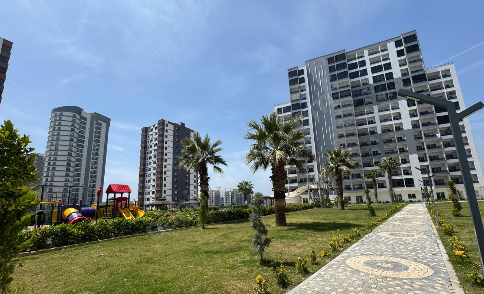 Mersin Mezitli Akdeniz Mahallesi 1+1 55 m² Doğalgaz Kombili Kiralık Daire 17 Mersin Mezitli Akdeniz Mahallesi 1+1 55 m² Doğalgaz Kombili Kiralık Daire