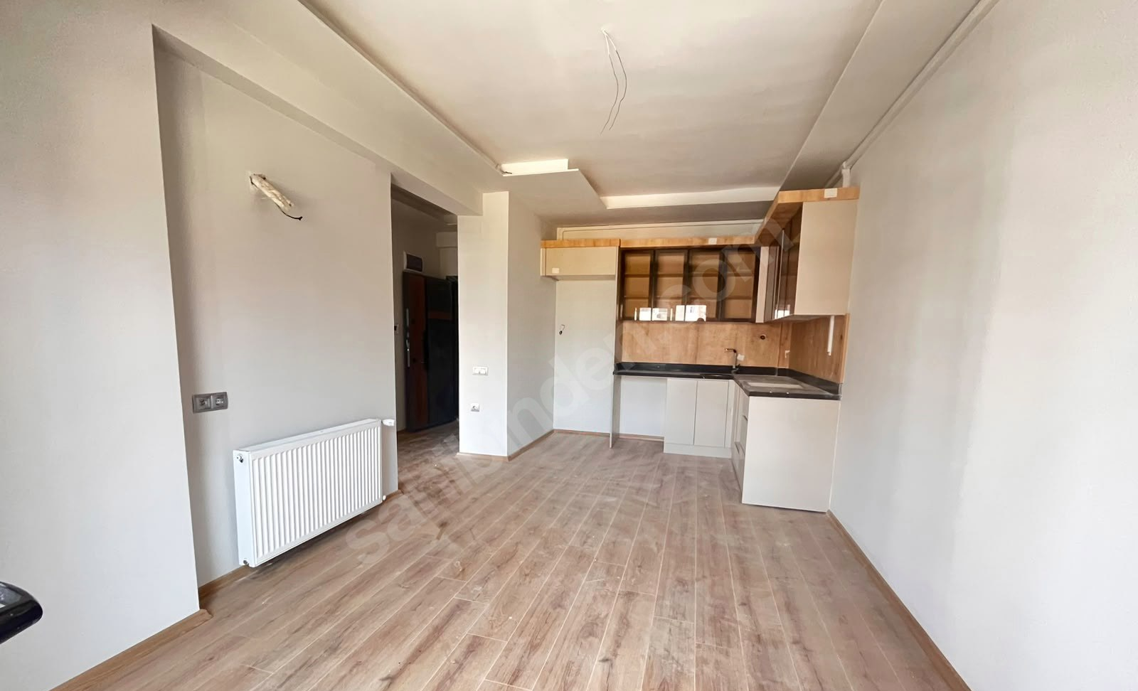 Mersin Mezitli Akdeniz Mahallesi 1+1 55 m² Doğalgaz Kombili Satılık Daire