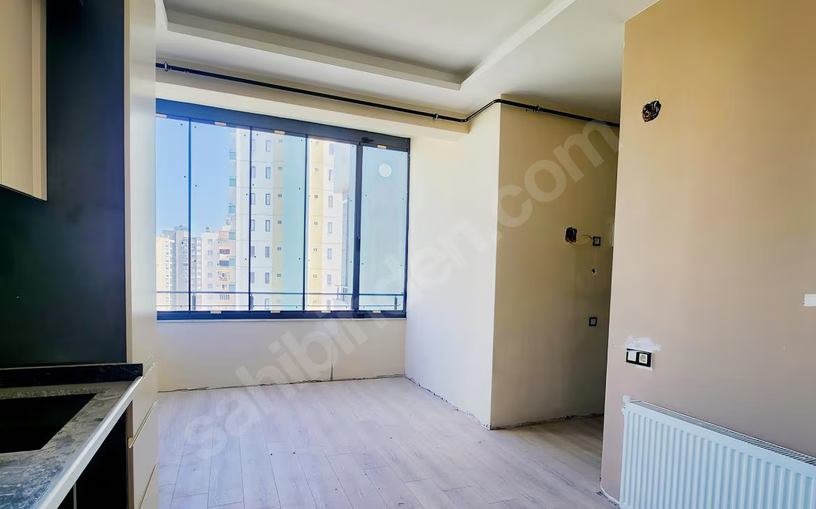 Mersin Mezitli Akdeniz Mahallesi 1+1 55 m² Doğalgaz Kombili Satılık Daire