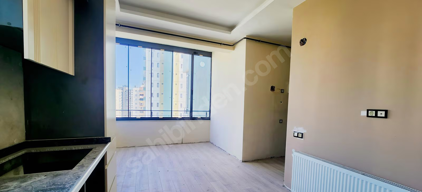 Mersin Mezitli Akdeniz Mahallesi 1+1 55 m² Doğalgaz Kombili Satılık Daire