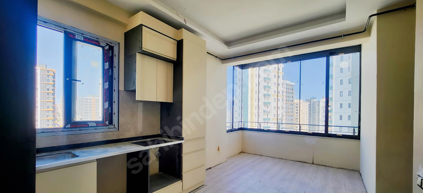 Mersin Mezitli Akdeniz Mahallesi 1+1 55 m² Doğalgaz Kombili Satılık Daire