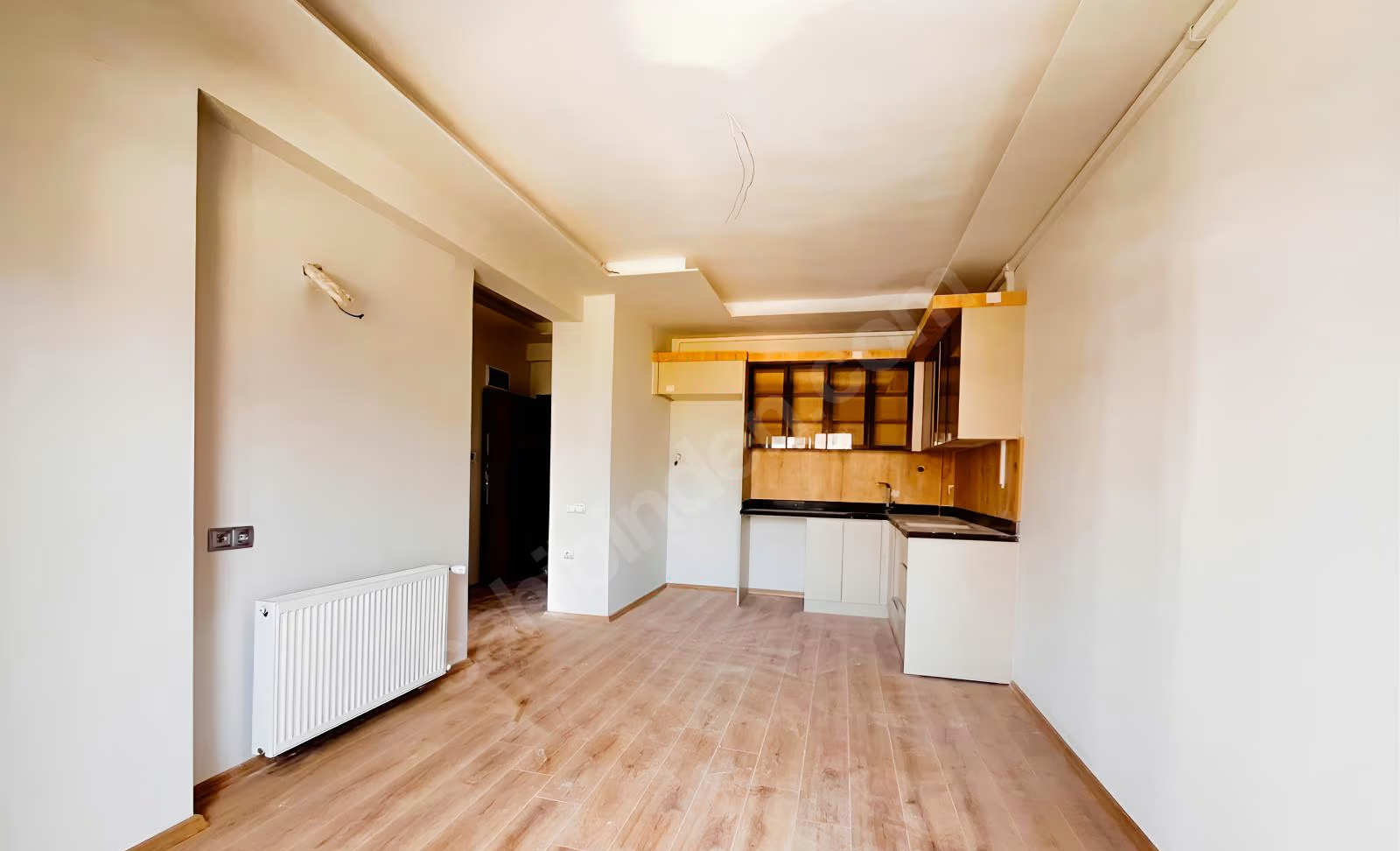 Mersin Mezitli Akdeniz Mahallesi 1+1 55 m² Doğalgaz Kombili Satılık Daire