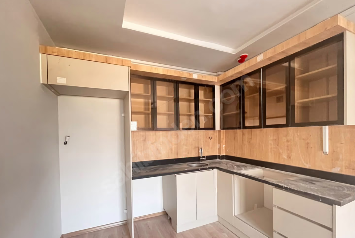 Mersin Mezitli Akdeniz Mahallesi 1+1 55 m² Doğalgaz Kombili Satılık Daire