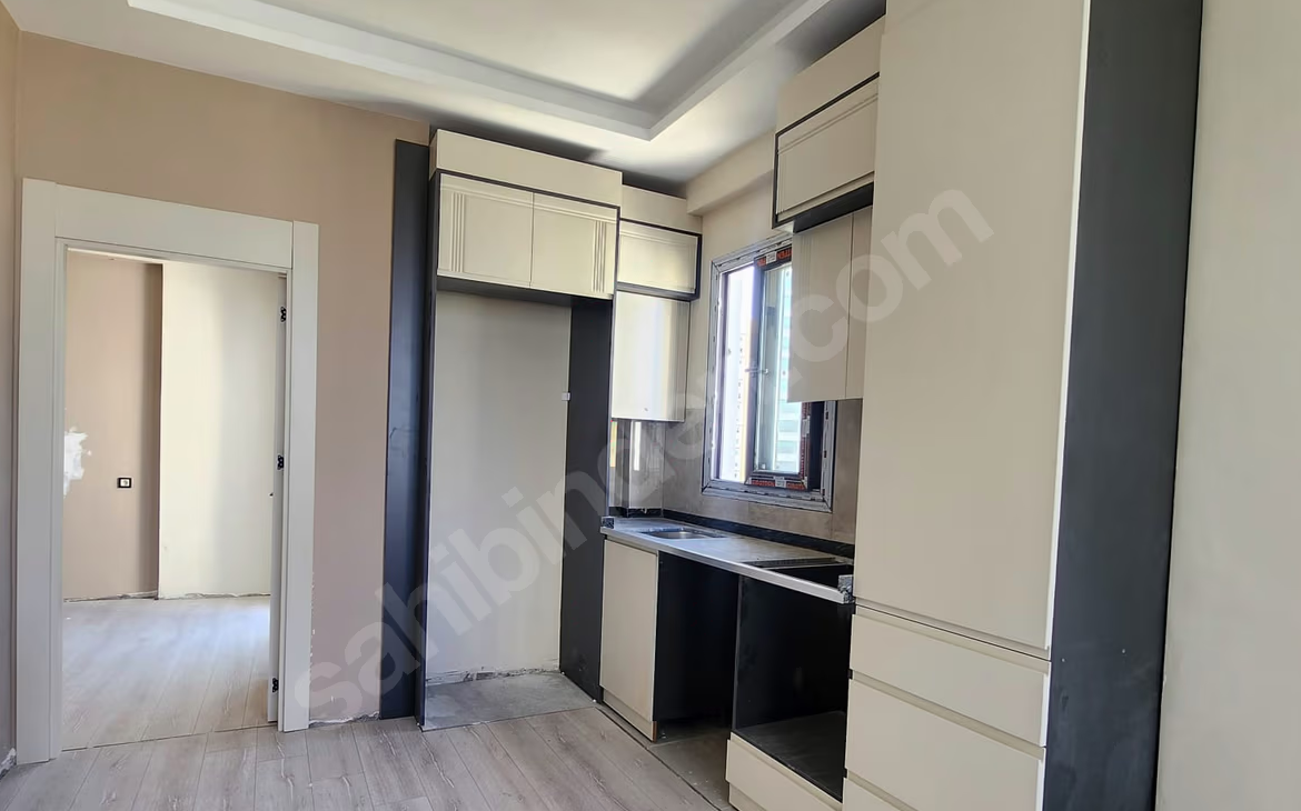 Mersin Mezitli Akdeniz Mahallesi 1+1 55 m² Doğalgaz Kombili Satılık Daire