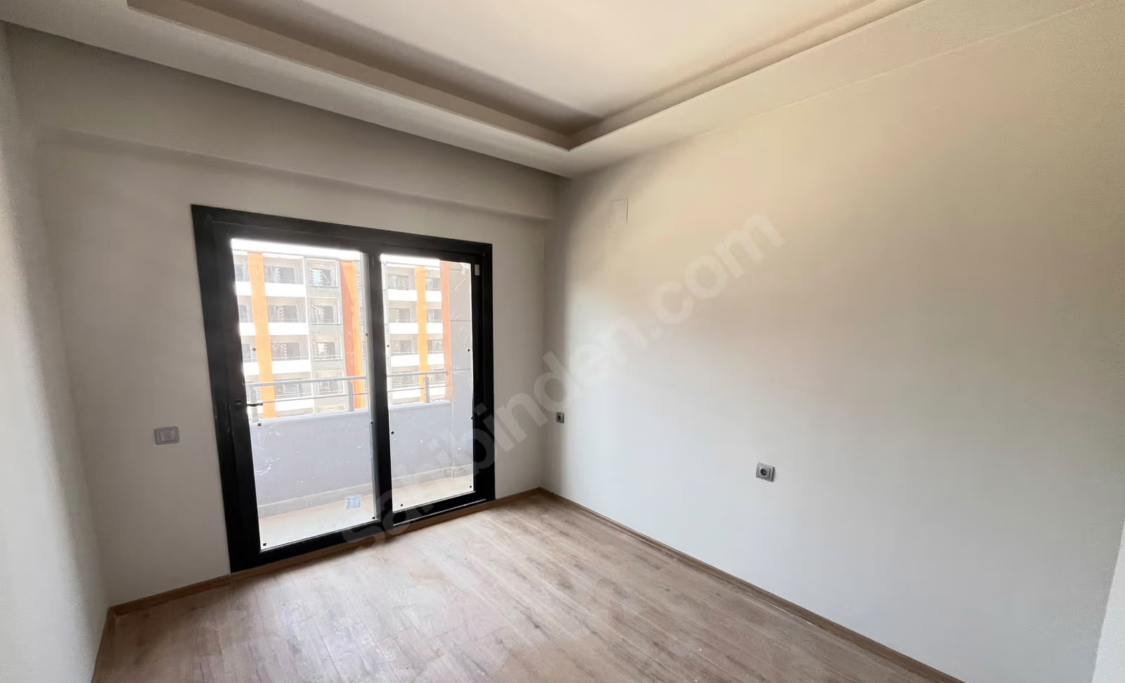 Mersin Mezitli Akdeniz Mahallesi 1+1 55 m² Doğalgaz Kombili Satılık Daire