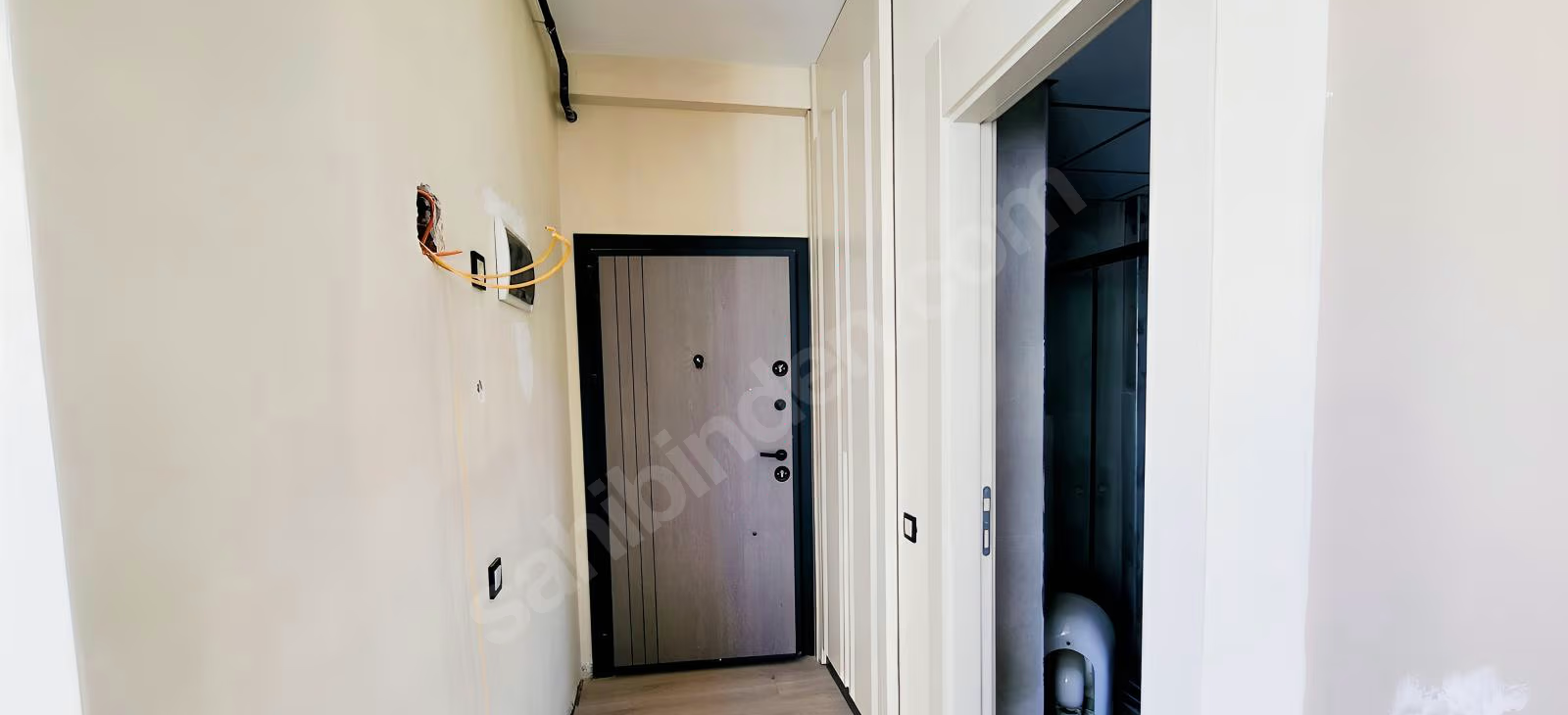 Mersin Mezitli Akdeniz Mahallesi 1+1 55 m² Doğalgaz Kombili Satılık Daire