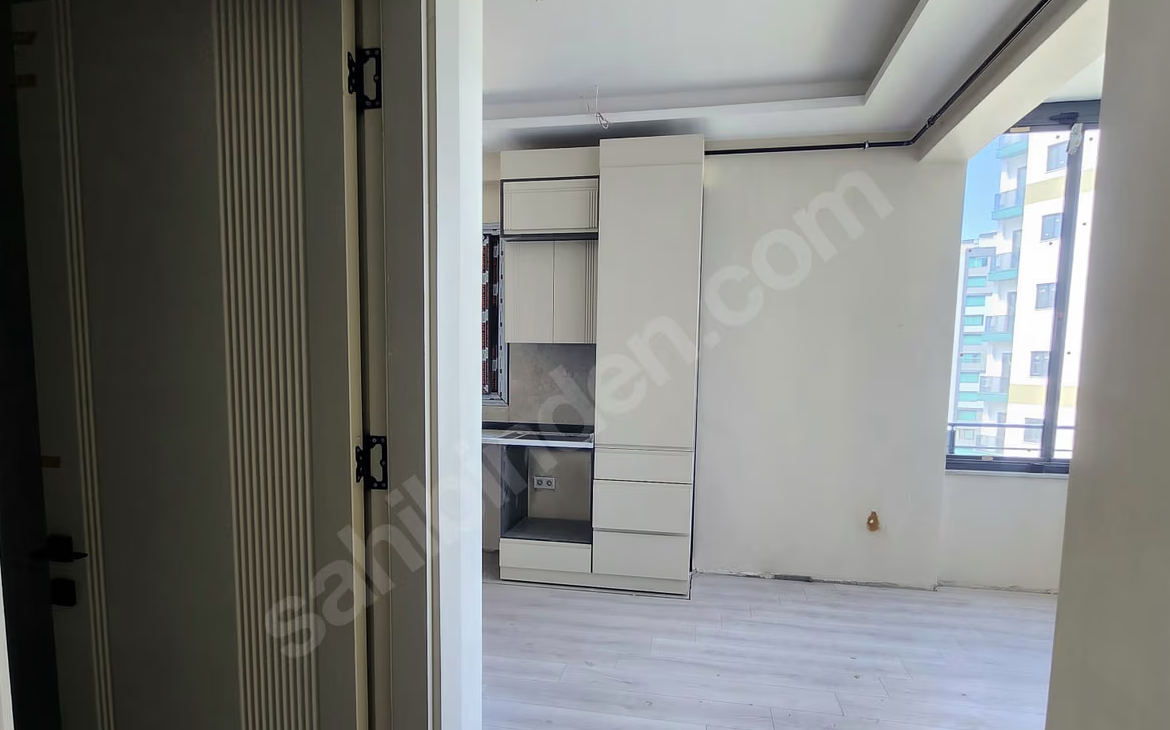 Mersin Mezitli Akdeniz Mahallesi 1+1 55 m² Doğalgaz Kombili Satılık Daire