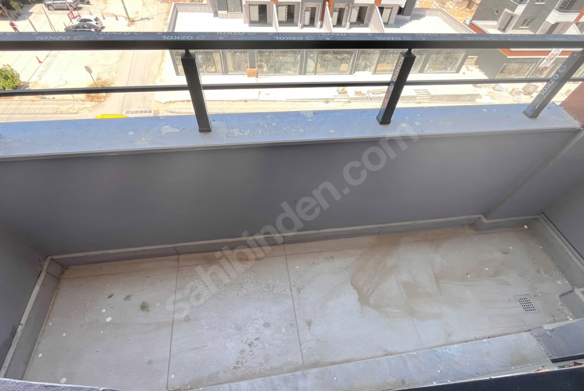 Mersin Mezitli Akdeniz Mahallesi 1+1 55 m² Doğalgaz Kombili Satılık Daire