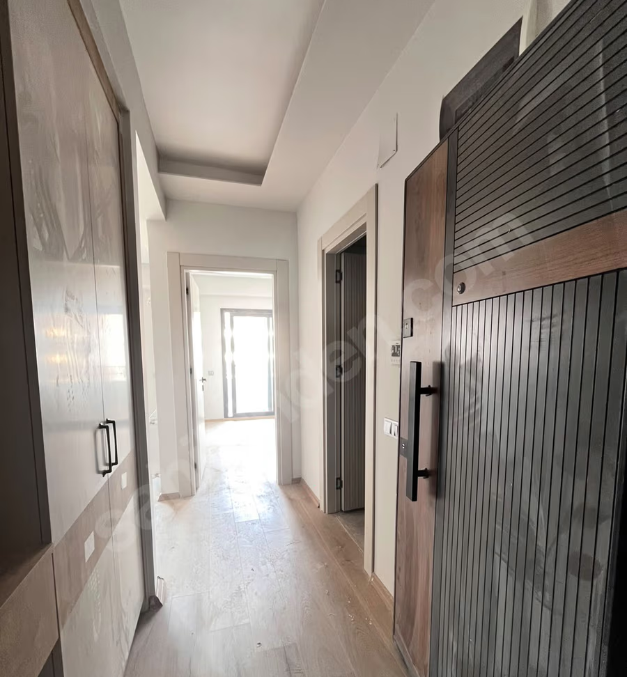 Mersin Mezitli Akdeniz Mahallesi 1+1 55 m² Doğalgaz Kombili Satılık Daire
