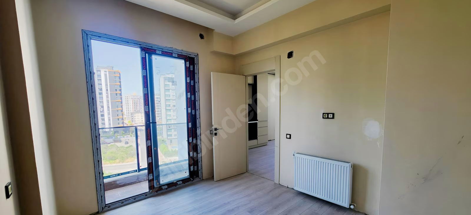 Mersin Mezitli Akdeniz Mahallesi 1+1 55 m² Doğalgaz Kombili Satılık Daire