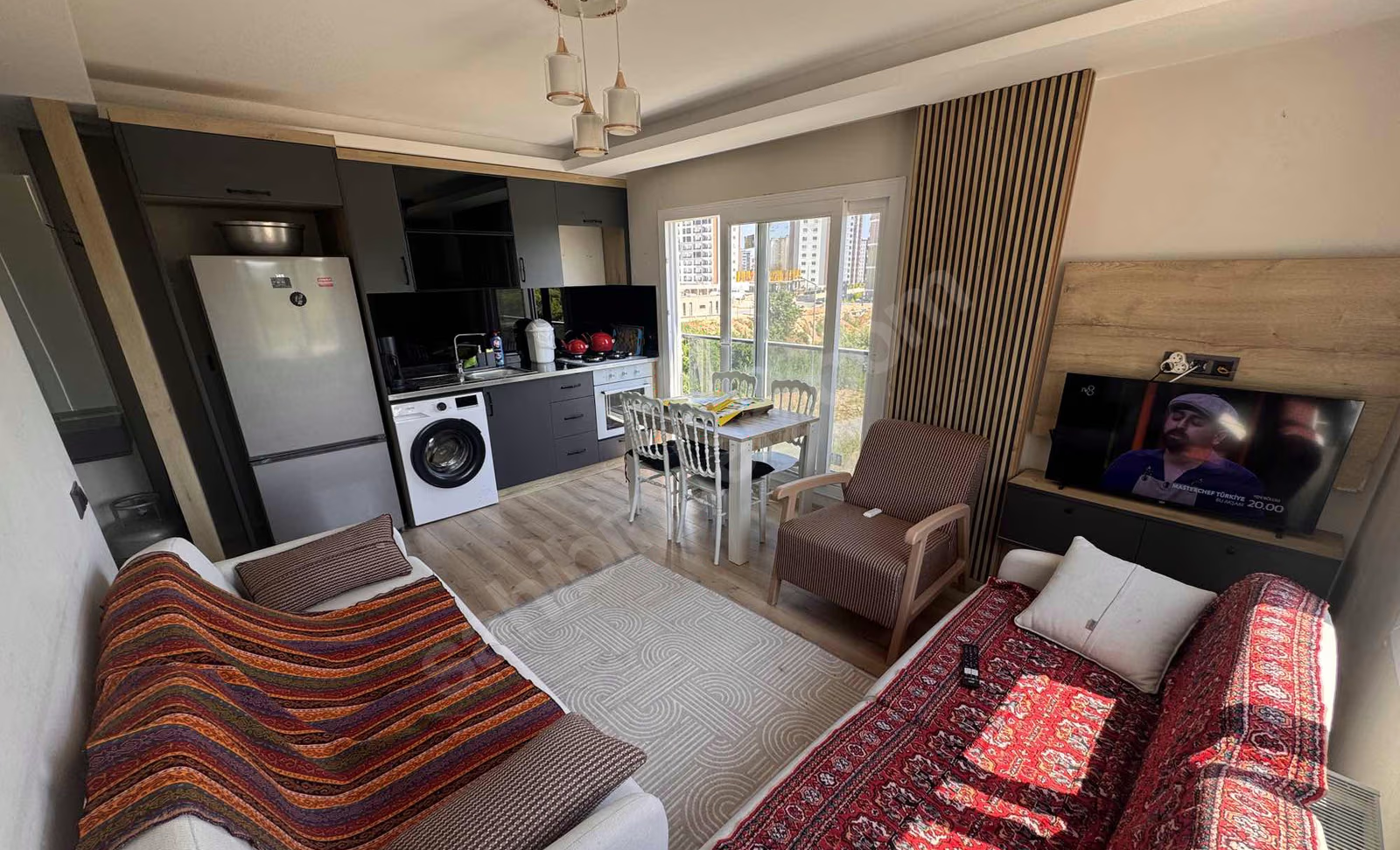Mersin Mezitli Akdeniz Mahallesi 1+1 55 m² Klima Kiralık Daire