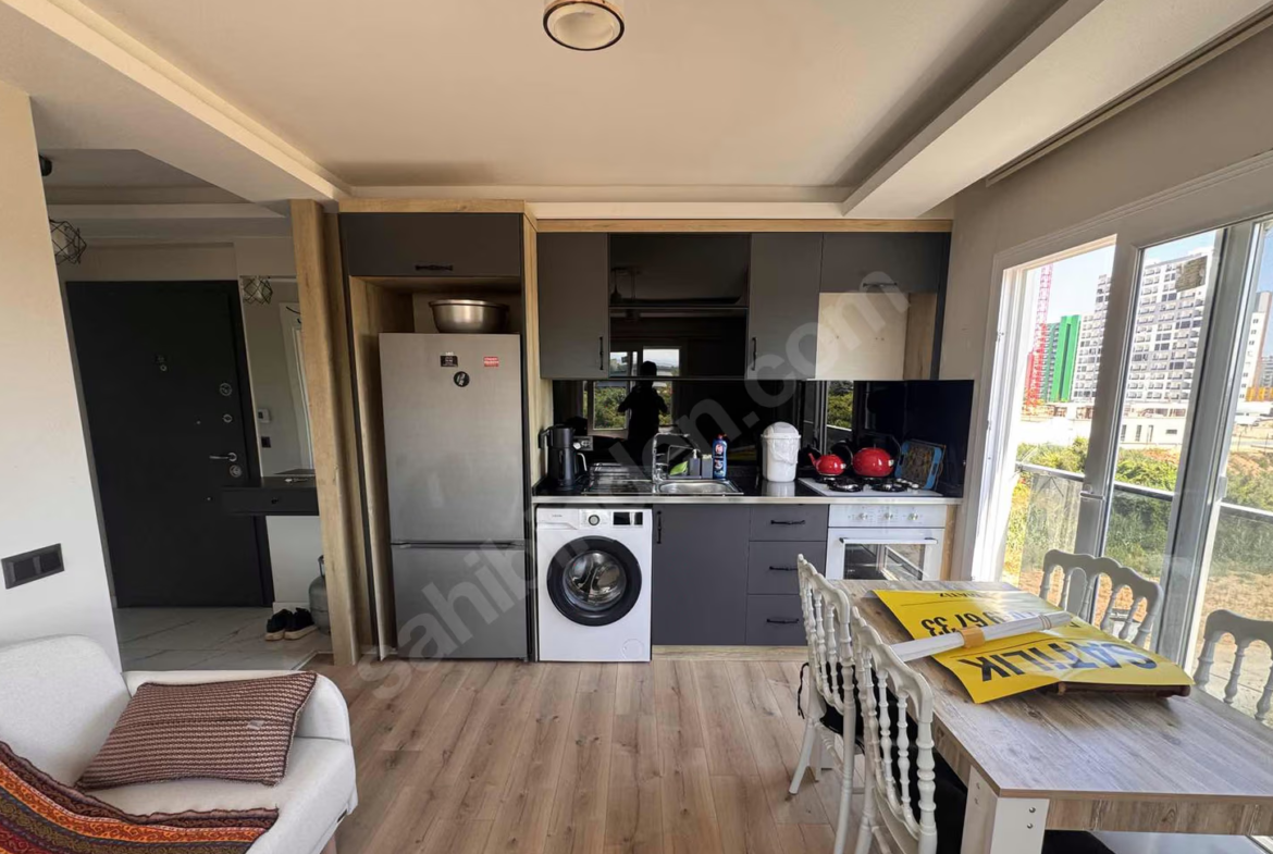 Mersin Mezitli Akdeniz Mahallesi 1+1 55 m² Klima Kiralık Daire