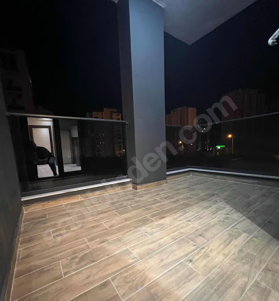 Mersin Mezitli Akdeniz Mahallesi 1+1 60 m² Klima Satılık Daire