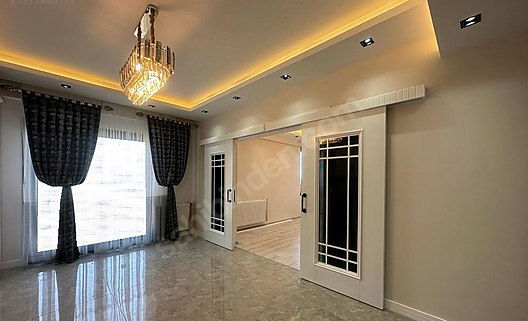 Mersin Mezitli Akdeniz Mahallesi 2.5+1 110 m² Doğalgaz Kombili Kiralık Daire