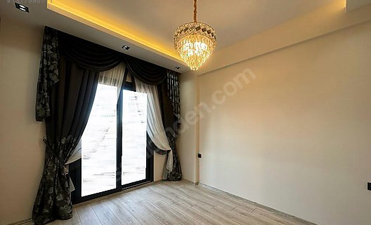 Mersin Mezitli Akdeniz Mahallesi 2.5+1 110 m² Doğalgaz Kombili Kiralık Daire